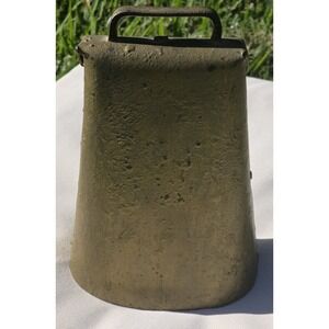 Vintage Cowbell Brass Tone Rustic Farmhouse Animal Sound Decor